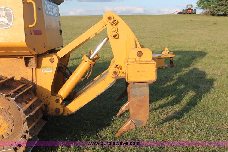 image for item K8874 2005 John Deere 700J LT dozer