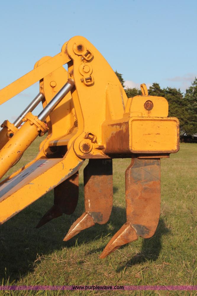 image for item K8874 2005 John Deere 700J LT dozer