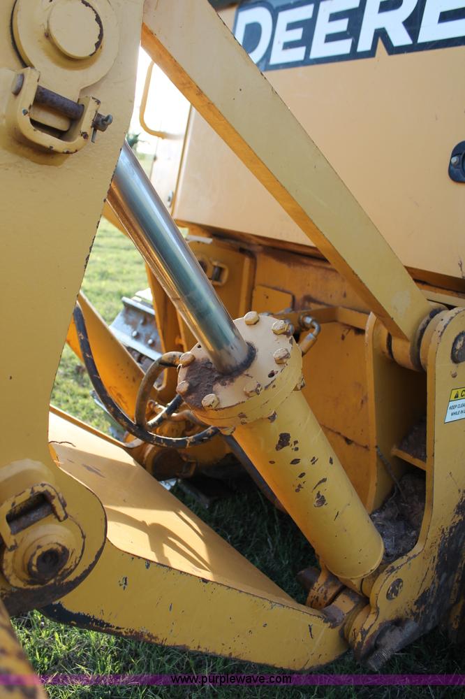 image for item K8874 2005 John Deere 700J LT dozer
