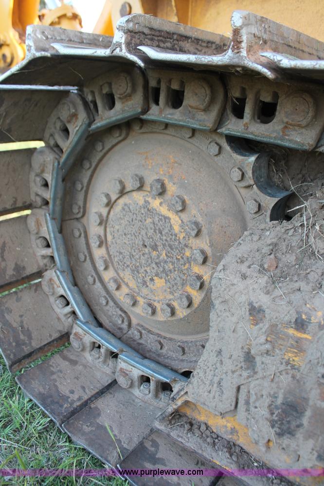 image for item K8874 2005 John Deere 700J LT dozer