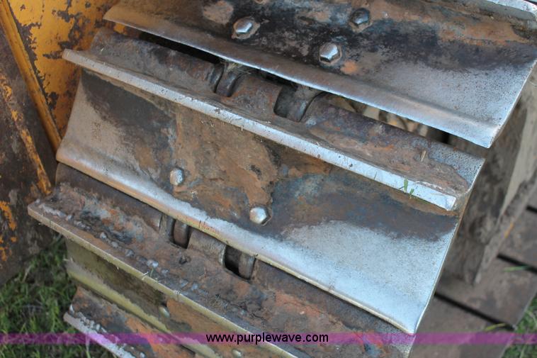 image for item K8874 2005 John Deere 700J LT dozer