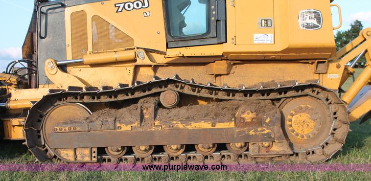 image for item K8874 2005 John Deere 700J LT dozer
