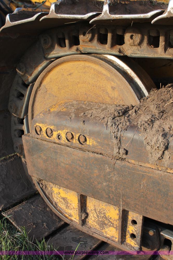 image for item K8874 2005 John Deere 700J LT dozer