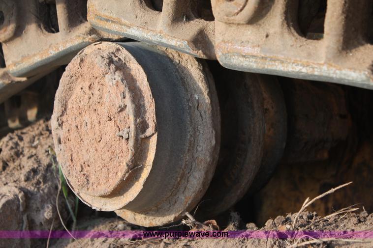 image for item K8874 2005 John Deere 700J LT dozer