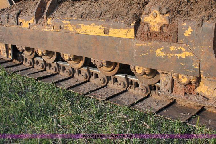 image for item K8874 2005 John Deere 700J LT dozer