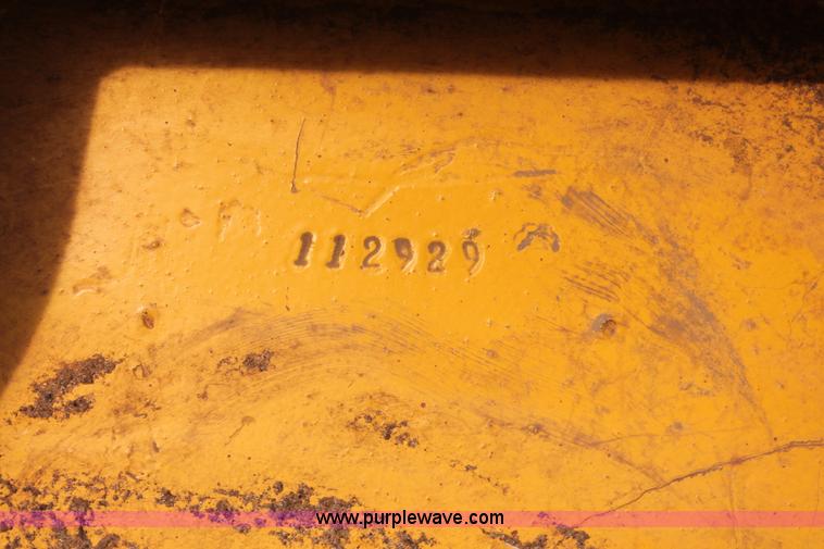 image for item K8874 2005 John Deere 700J LT dozer