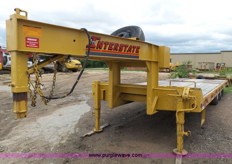 image for item L1536 2000 Interstate G20DT equipment trailer