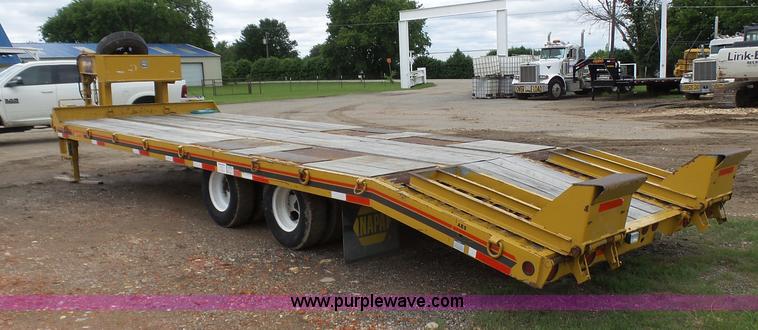 image for item L1536 2000 Interstate G20DT equipment trailer