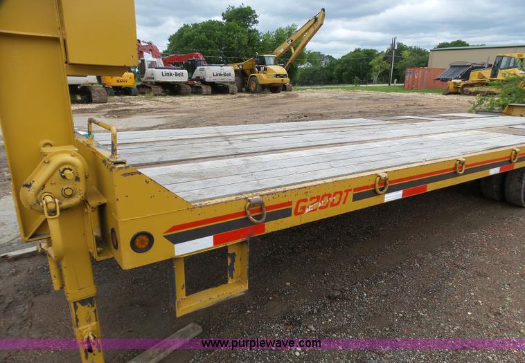 image for item L1536 2000 Interstate G20DT equipment trailer