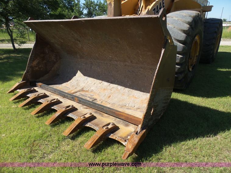 image for item L1537 1996 John Deere 744E wheel loader