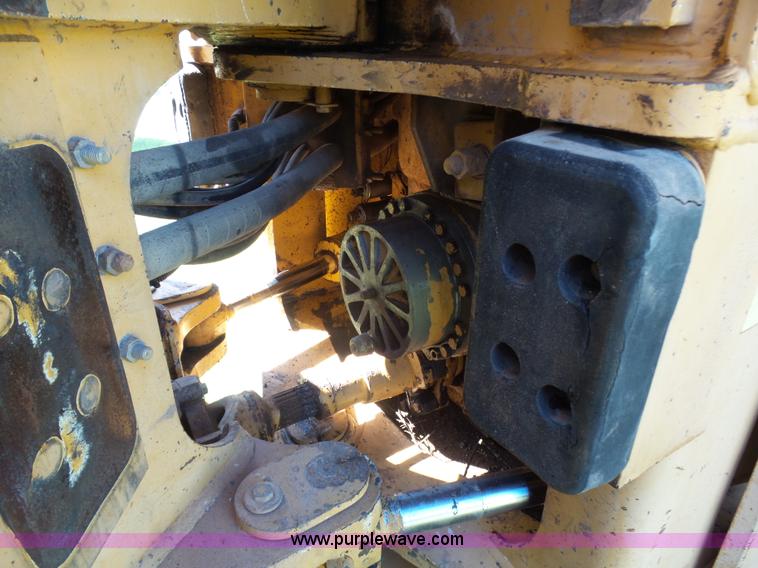 image for item L1537 1996 John Deere 744E wheel loader