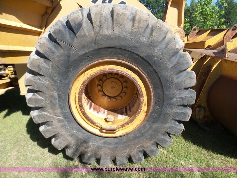 image for item L1537 1996 John Deere 744E wheel loader
