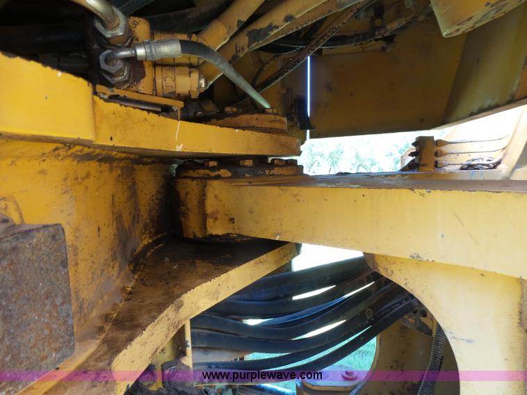 image for item L1537 1996 John Deere 744E wheel loader