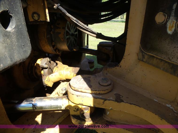 image for item L1537 1996 John Deere 744E wheel loader