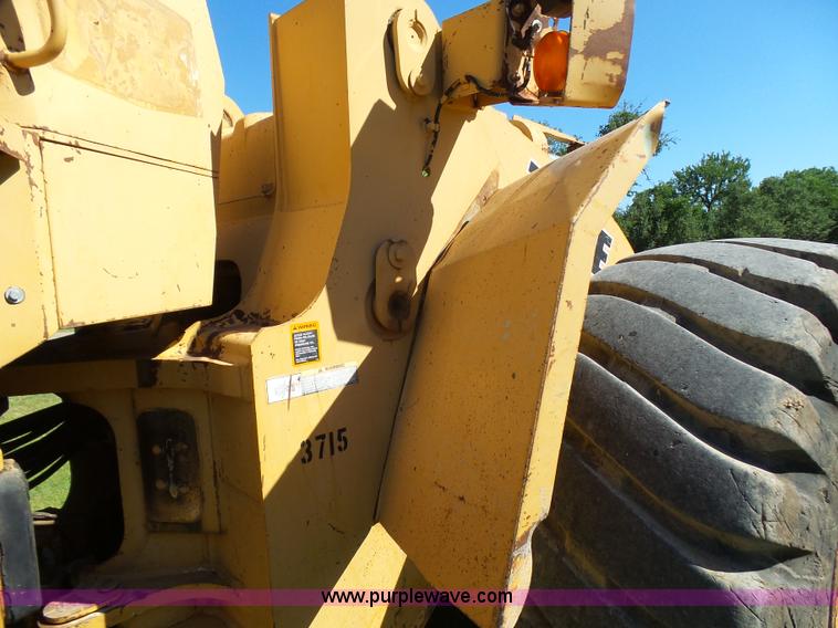 image for item L1537 1996 John Deere 744E wheel loader