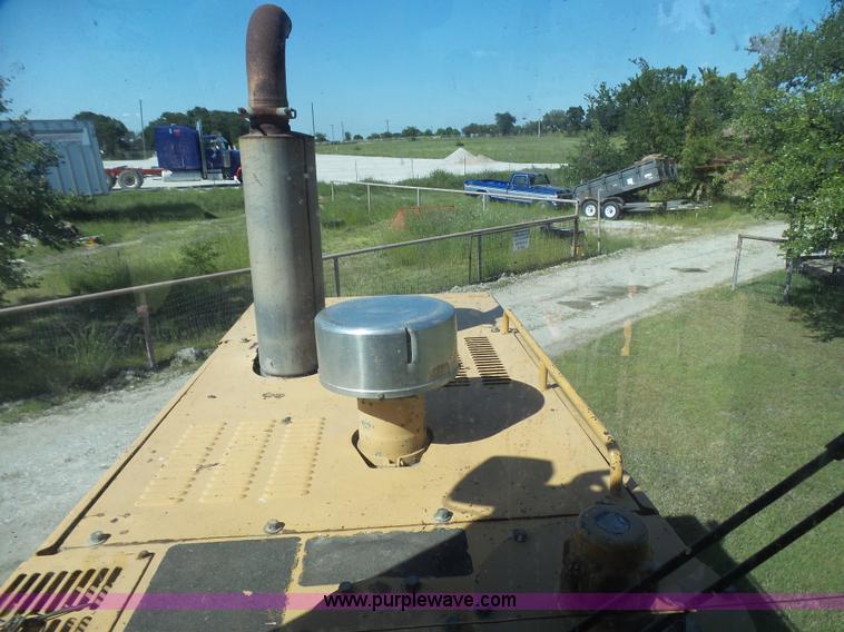 image for item L1537 1996 John Deere 744E wheel loader