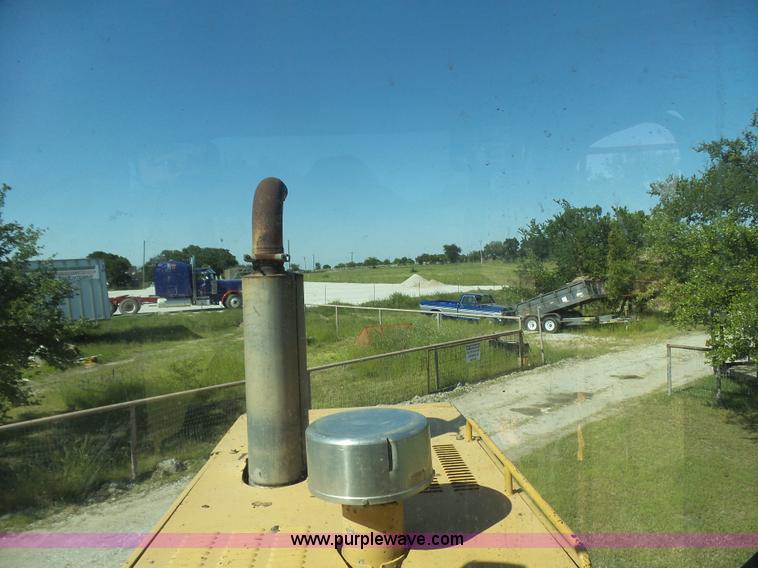 image for item L1537 1996 John Deere 744E wheel loader