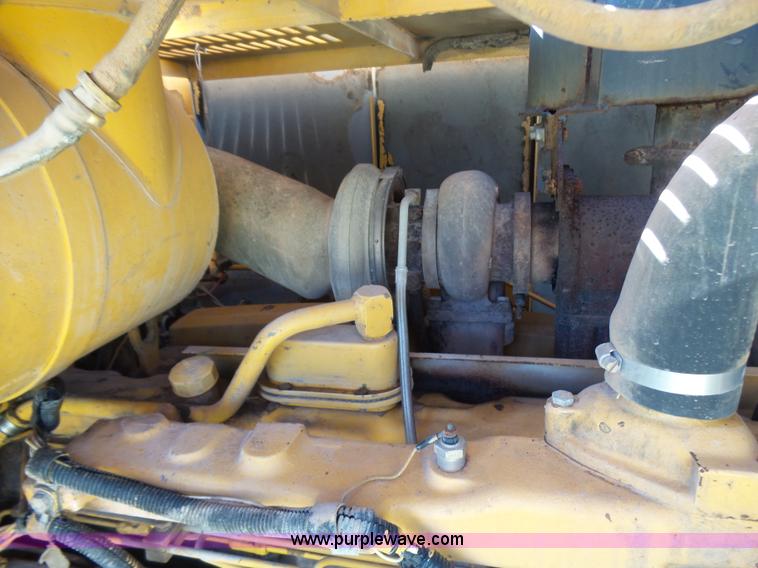 image for item L1537 1996 John Deere 744E wheel loader