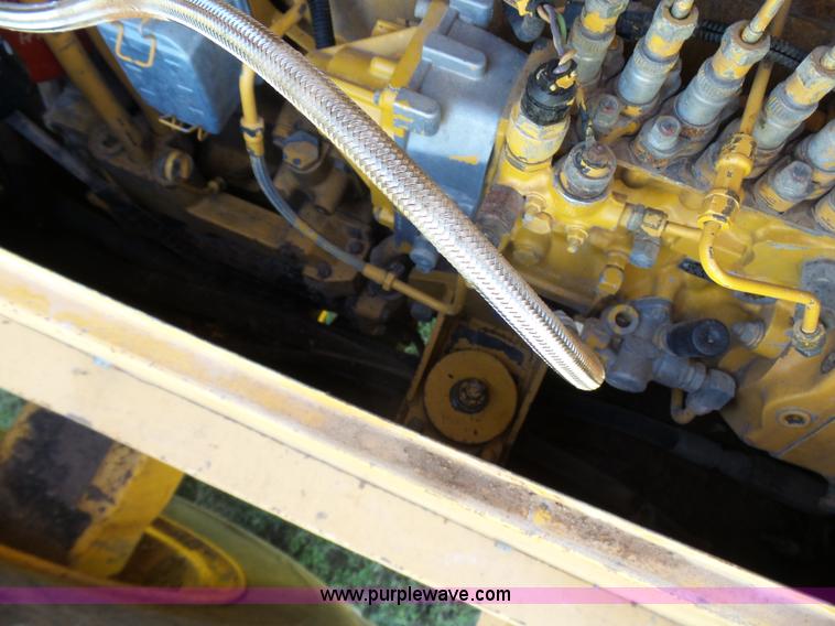 image for item L1537 1996 John Deere 744E wheel loader