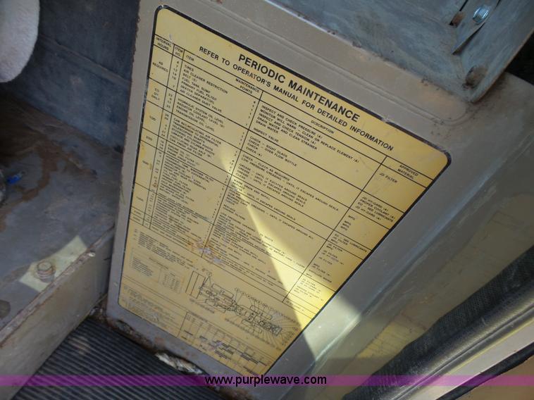 image for item L1537 1996 John Deere 744E wheel loader