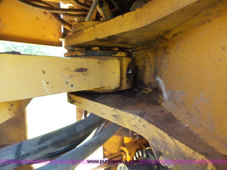 image for item L1537 1996 John Deere 744E wheel loader