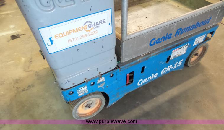 image for item L6064 2005 Genie GR15 scissor lift