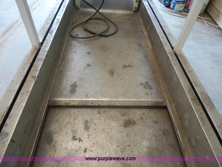 image for item L6066 2005 JLG 1930ES scissor lift