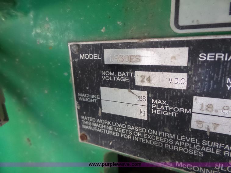 image for item L6066 2005 JLG 1930ES scissor lift