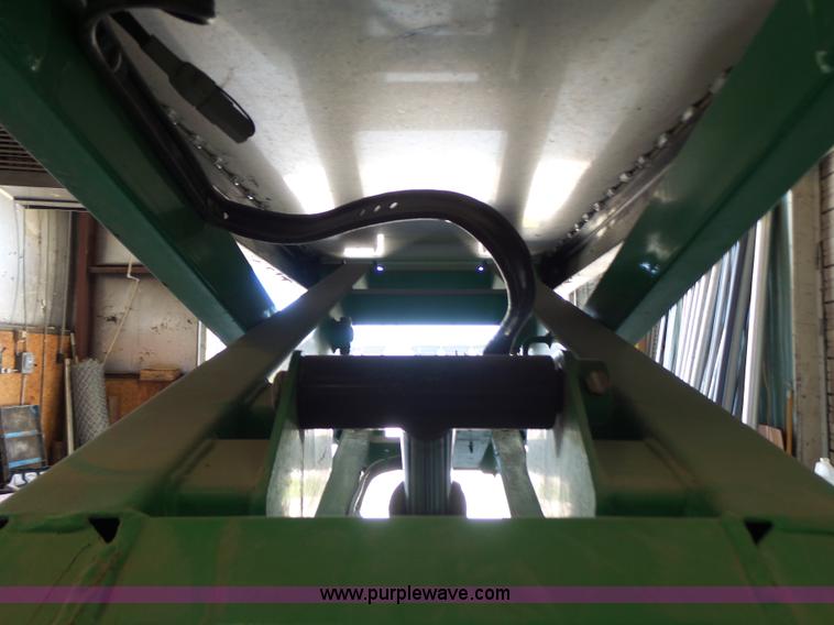 image for item L6066 2005 JLG 1930ES scissor lift