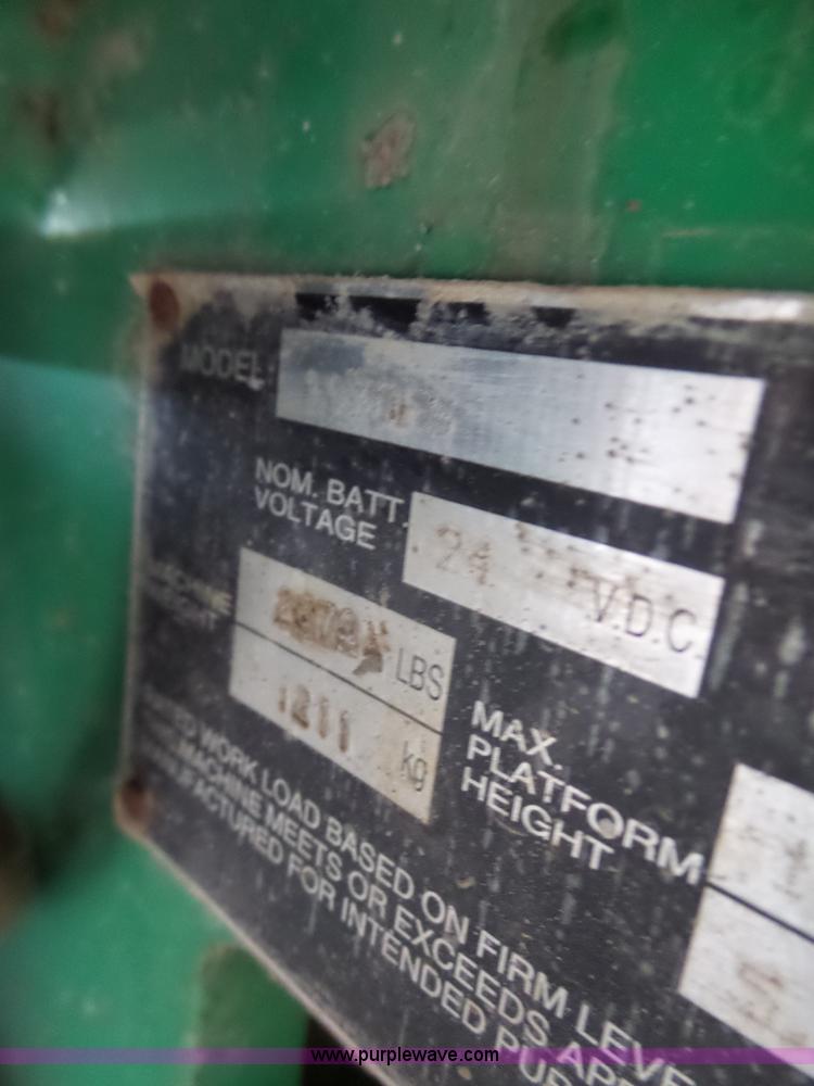 image for item L6067 2005 JLG 1930ES scissor lift