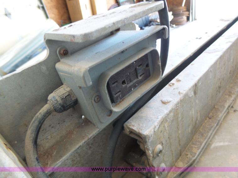 image for item L6067 2005 JLG 1930ES scissor lift