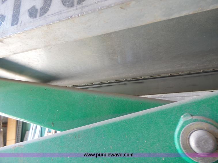 image for item L6067 2005 JLG 1930ES scissor lift