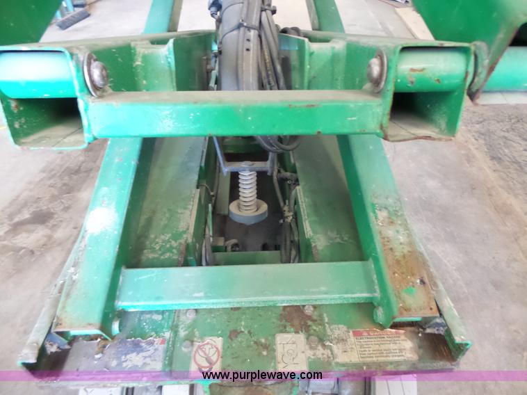 image for item L6068 2005 JLG 1930ES scissor lift