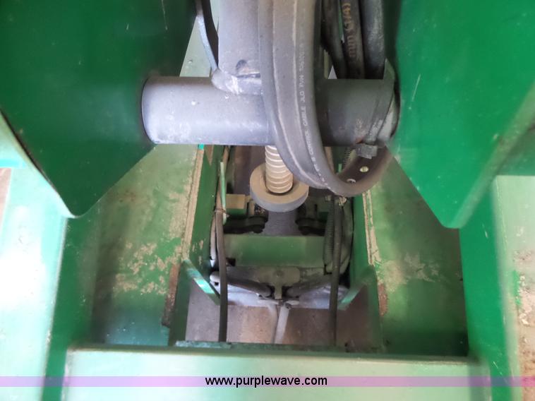 image for item L6068 2005 JLG 1930ES scissor lift