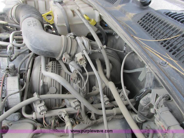 image for item L6073 2006 Jeep Liberty SUV