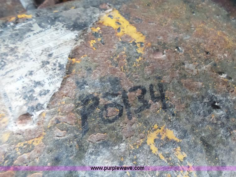 image for item L6074 2000 International F4900 dump truck