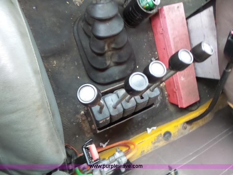 image for item L6074 2000 International F4900 dump truck