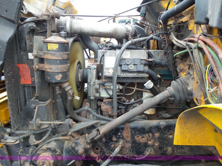 image for item L6074 2000 International F4900 dump truck