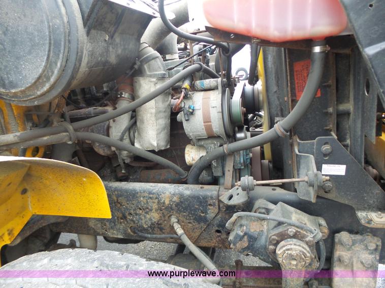 image for item L6074 2000 International F4900 dump truck