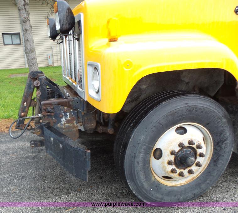 image for item L6075 2002 International F2554 dump truck