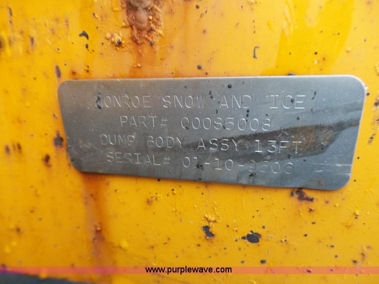 image for item L6075 2002 International F2554 dump truck