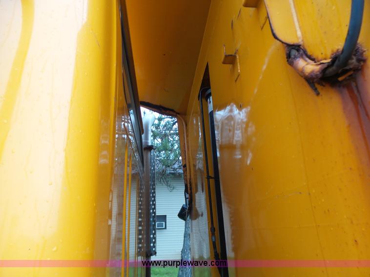 image for item L6075 2002 International F2554 dump truck