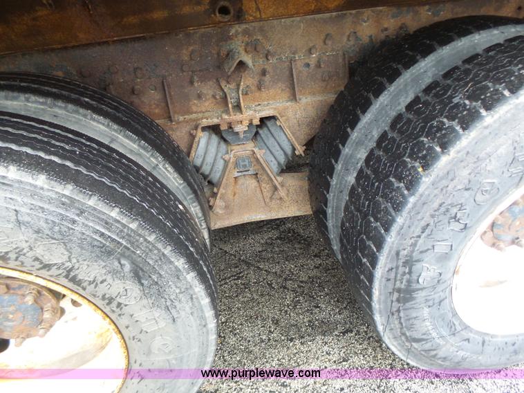 image for item L6075 2002 International F2554 dump truck