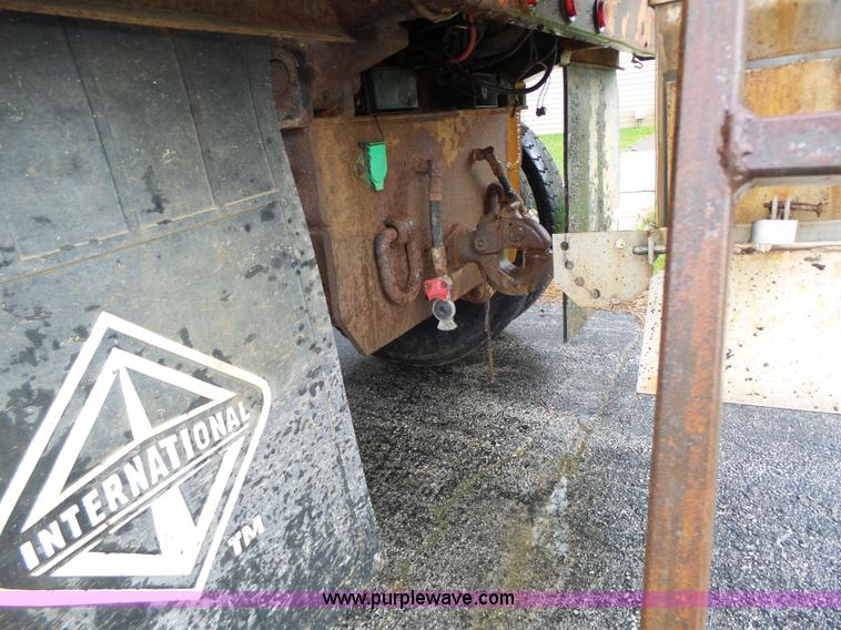 image for item L6075 2002 International F2554 dump truck