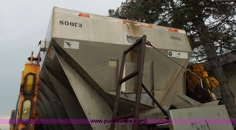 image for item L6075 2002 International F2554 dump truck