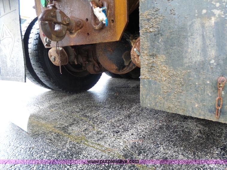 image for item L6075 2002 International F2554 dump truck