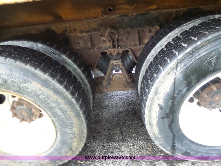 image for item L6075 2002 International F2554 dump truck