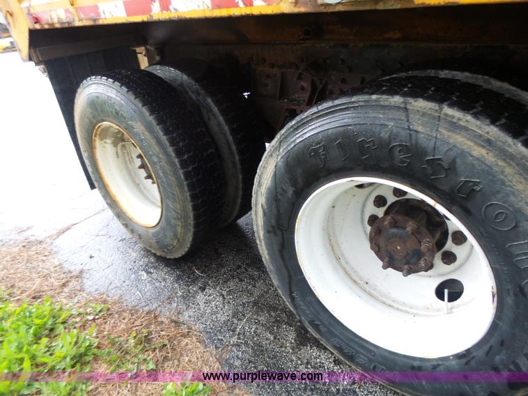 image for item L6075 2002 International F2554 dump truck