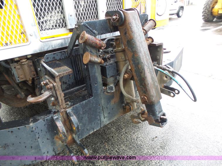 image for item L6075 2002 International F2554 dump truck