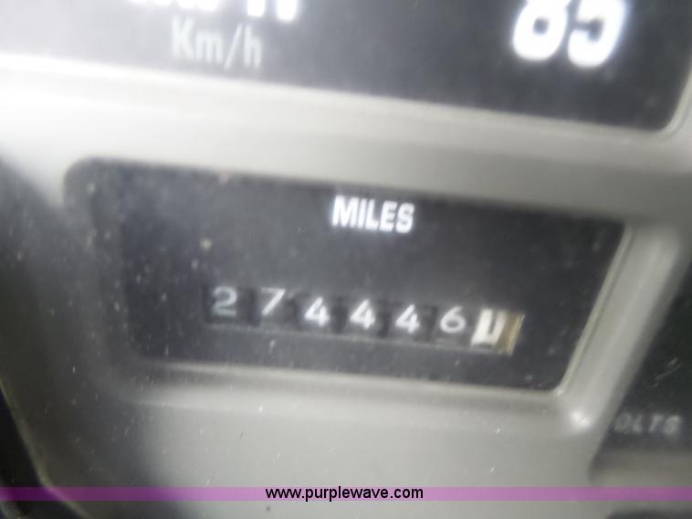 image for item L6075 2002 International F2554 dump truck